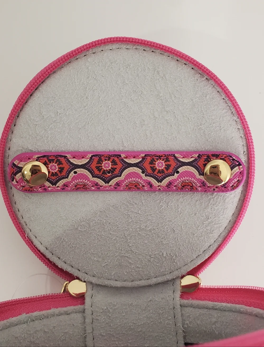 Ann Taylor Round Travel Jewelry Case Pink Pattern Zip Aroud Travel NWT